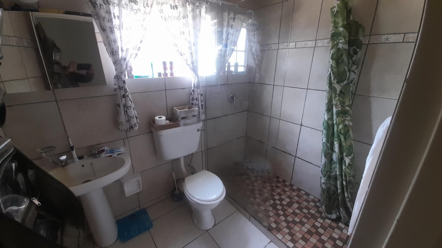 3 Bedroom Property for Sale in Ifafi North West